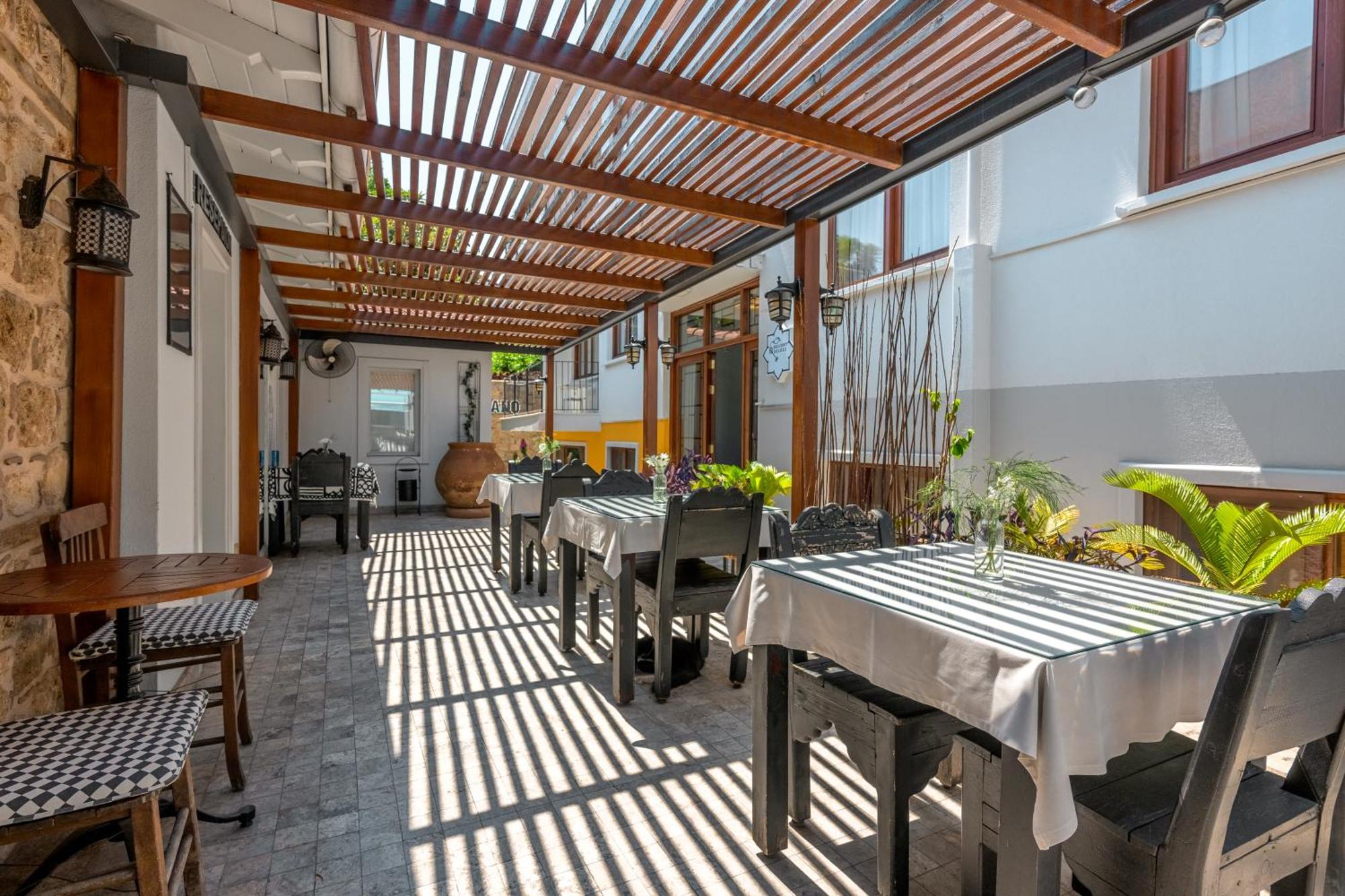 Delight Deluxe Hotel & Spa Анталия Екстериор снимка